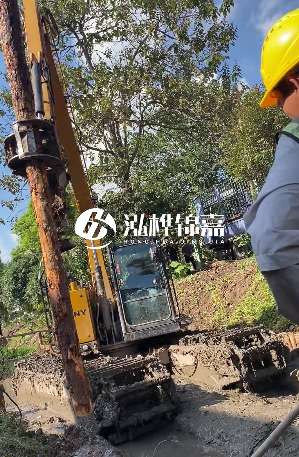 景德鎮(zhèn)河道清淤專業(yè)施工-狹窄河道挖機(jī)清理河道的方法？