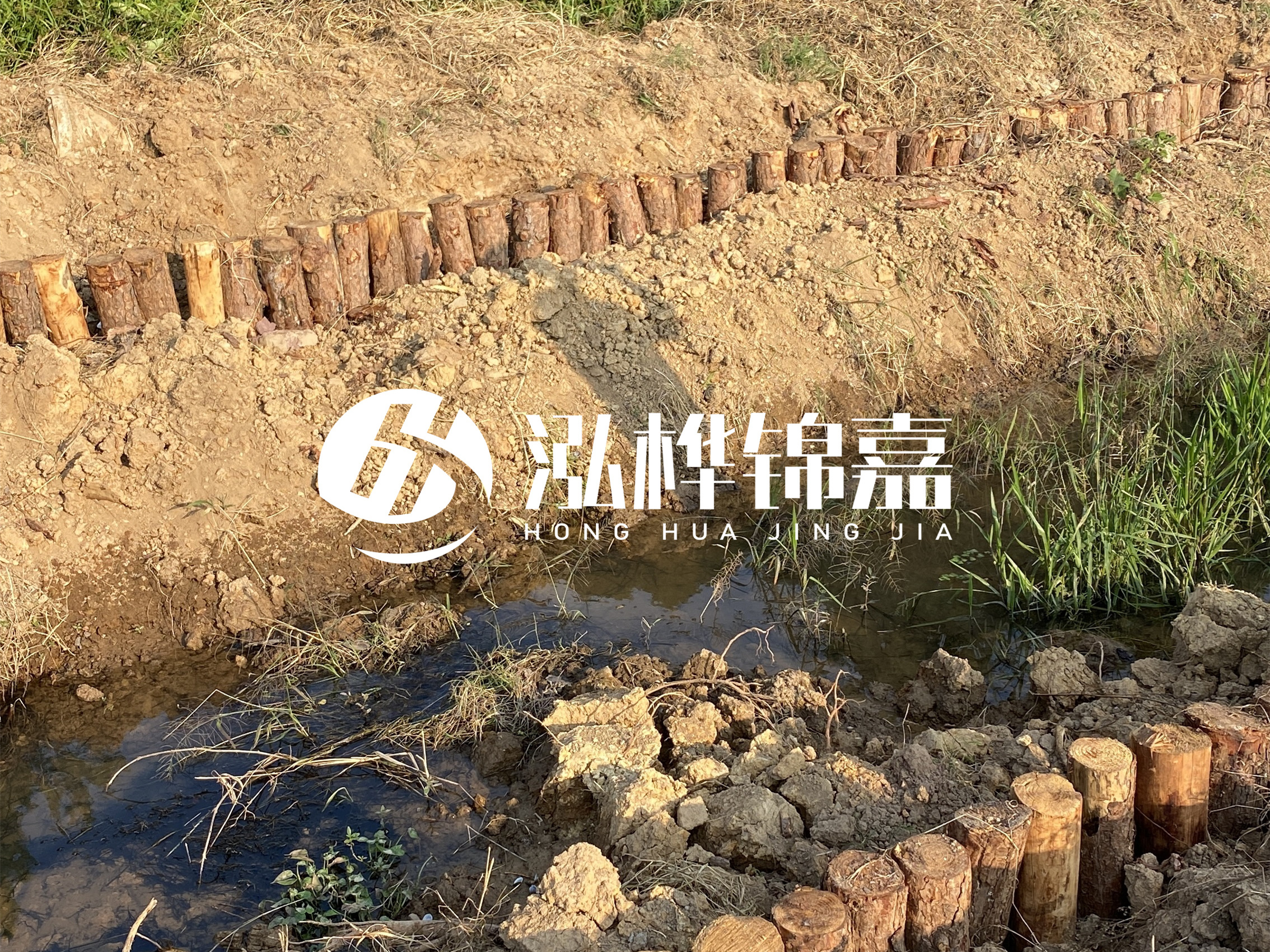 防汛木樁價(jià)格中的施工費(fèi)如何計(jì)算？水下打樁和陸地打樁費(fèi)用差異？